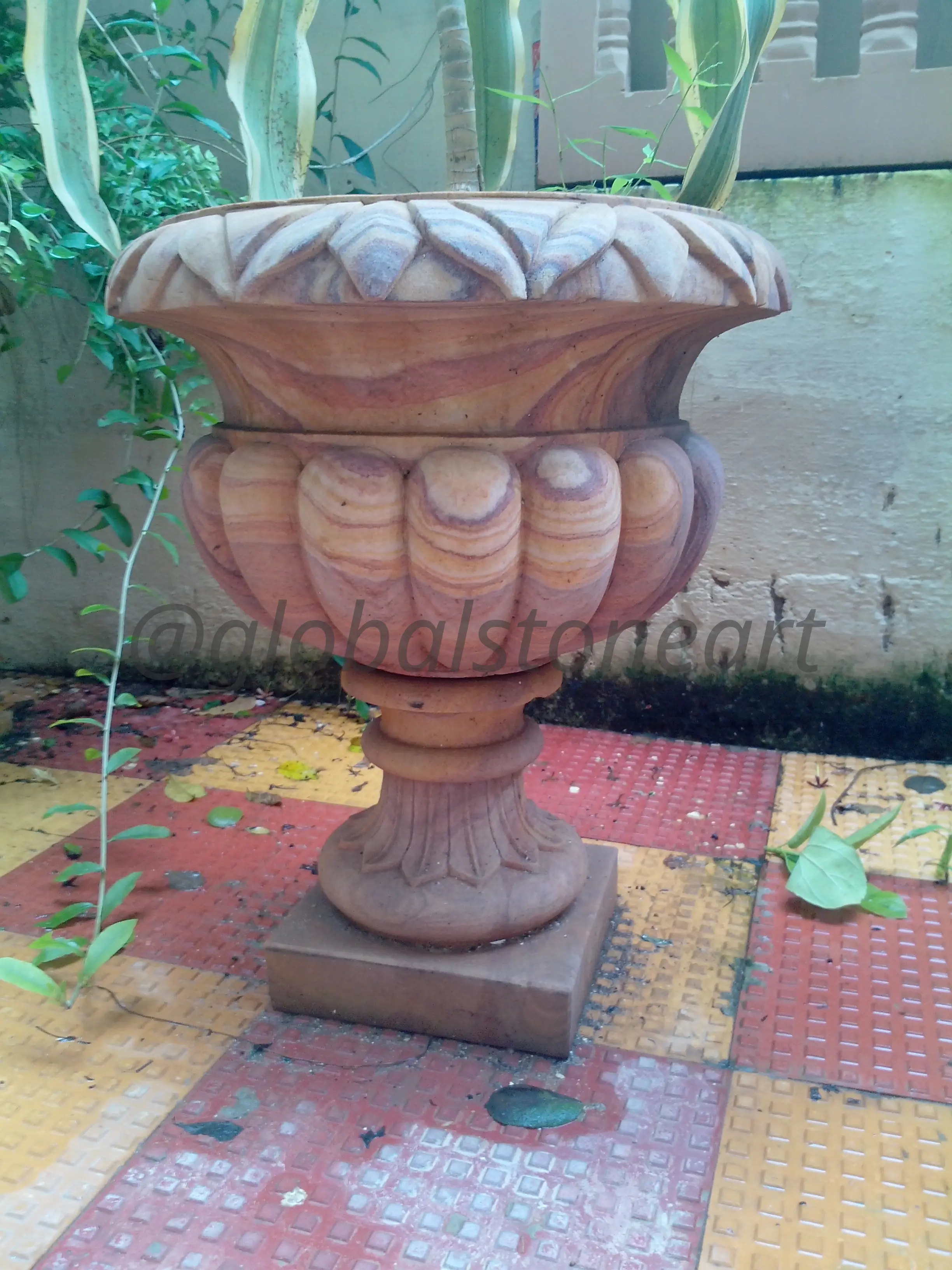 Leaf-Rim Sandstone Lobed Urn Planter for Garden