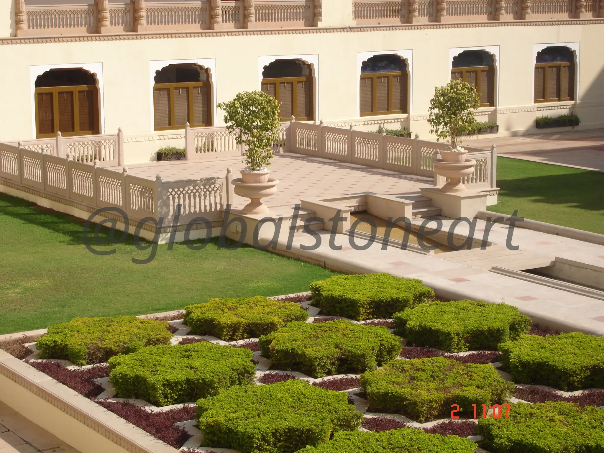 White Marble Palace Courtyard Paving with Balustrade