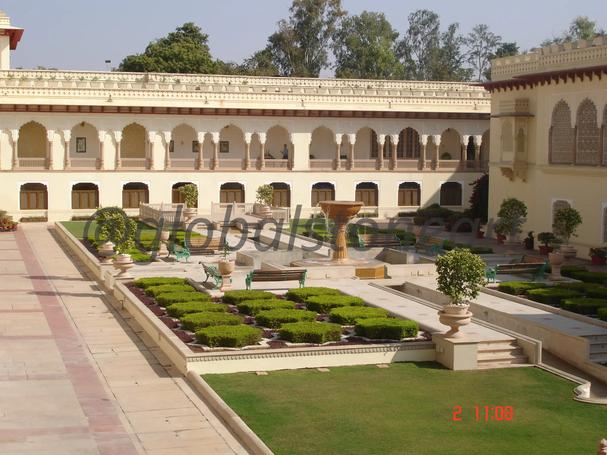 Heritage Stone Courtyard Garden with Fountain Landscaping