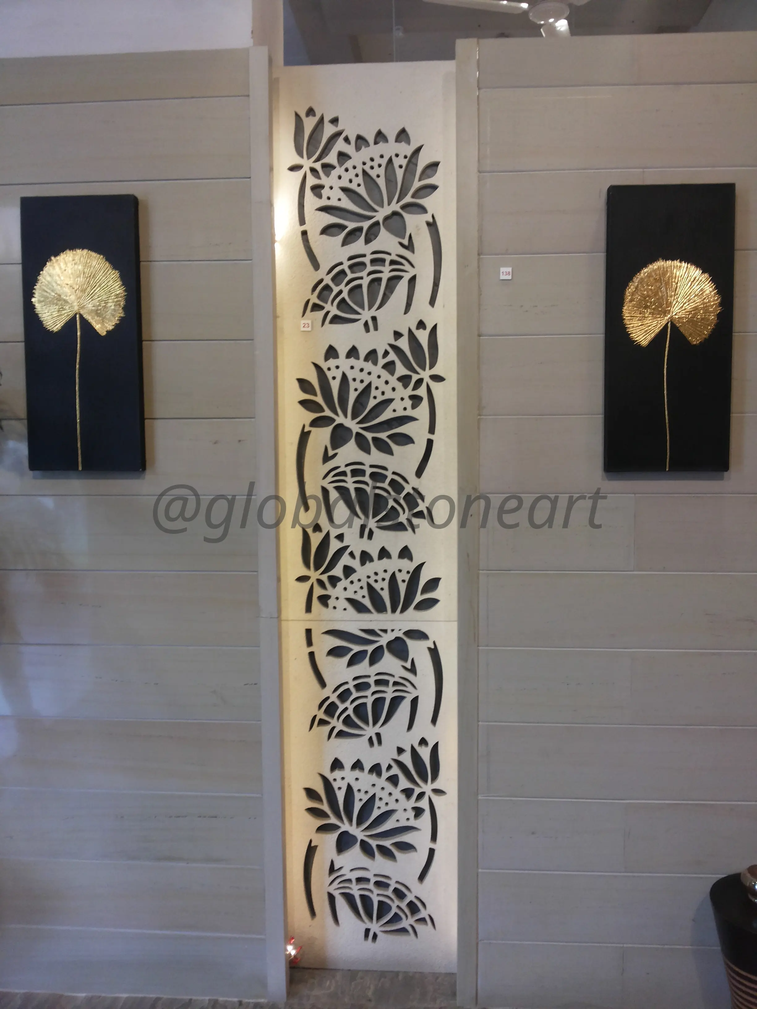 Vertical Lotus Sandstone Jali Panel for Entrance & Partition