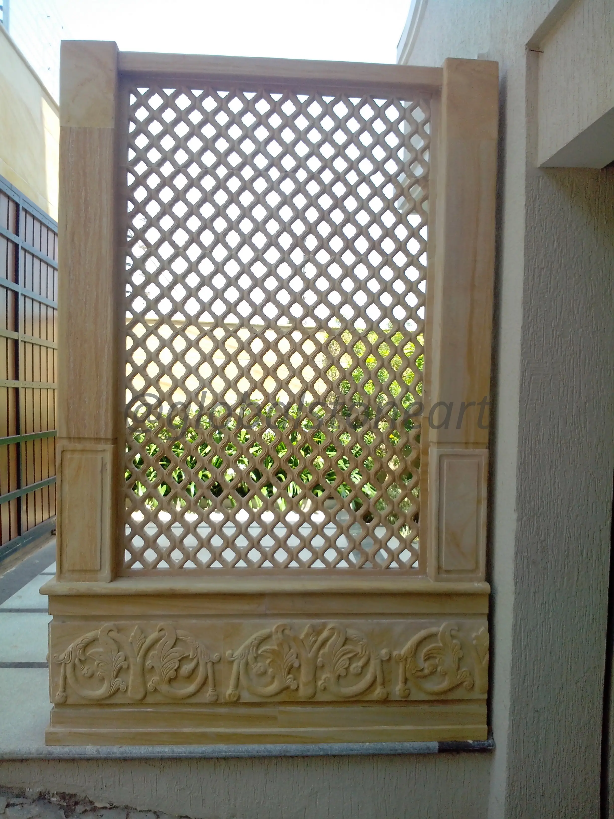 Diamond Lattice Sandstone Jali Window Screen for Garden