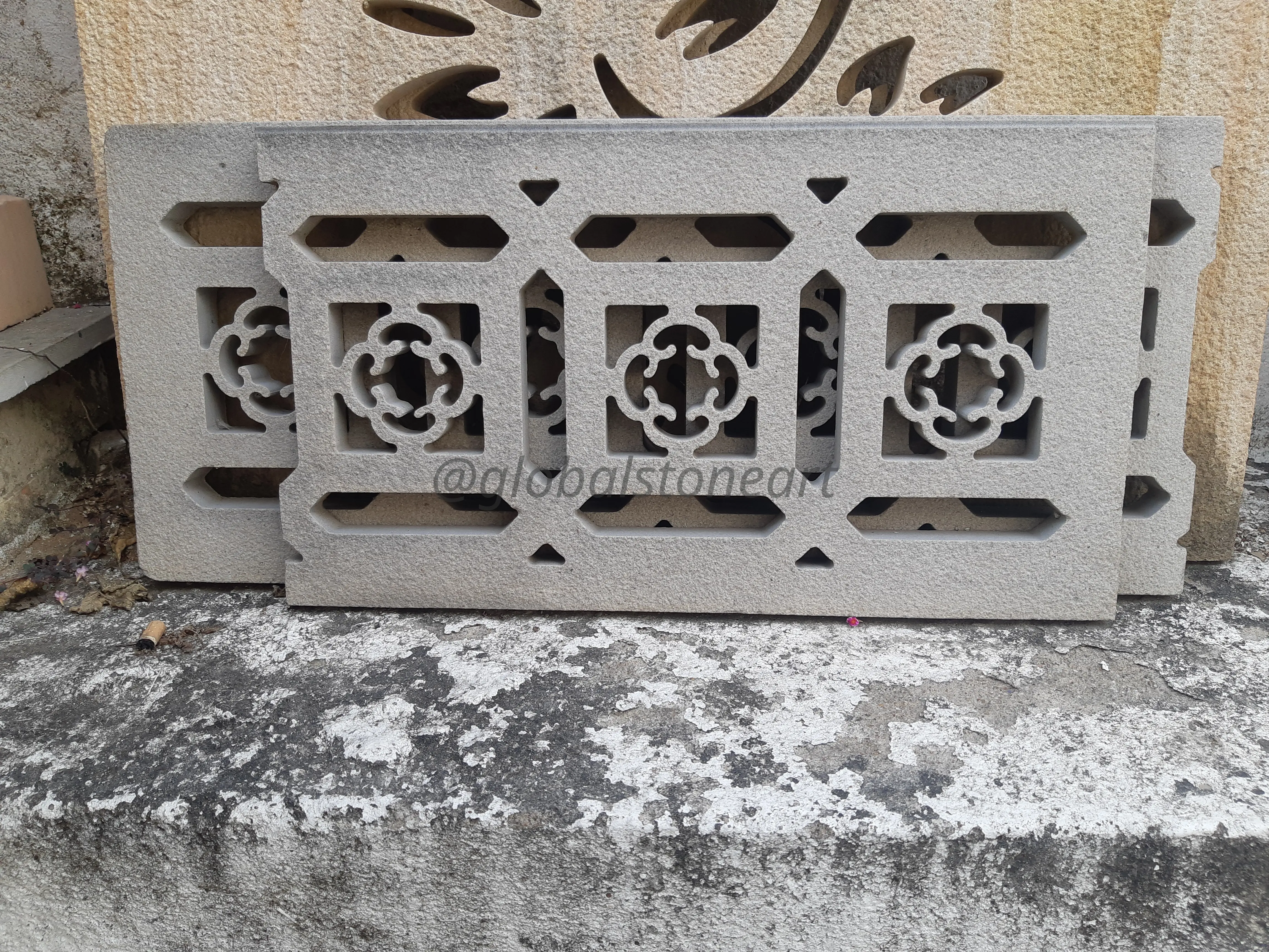 Granite Floral Medallion Jali Ventilation Blocks for Compound Wall