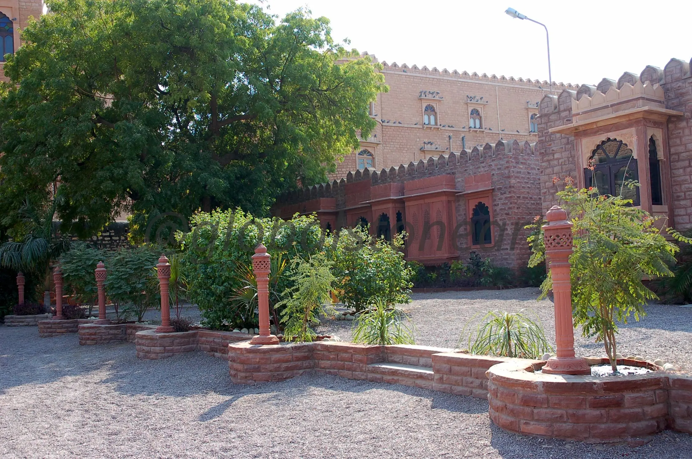 Red Sandstone Bollard Lamp Posts for Garden Courtyard
