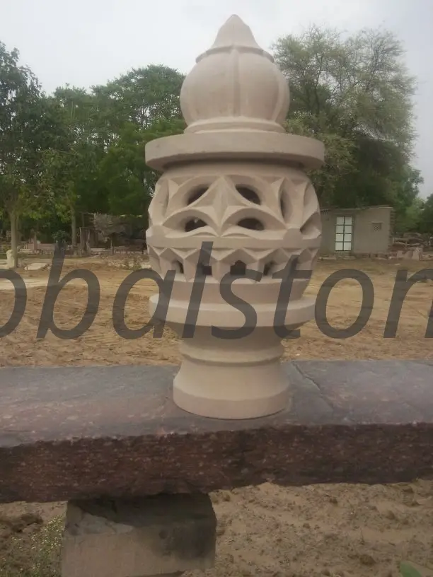 Cream Sandstone Lattice Ball Lamp with Lotus Finial