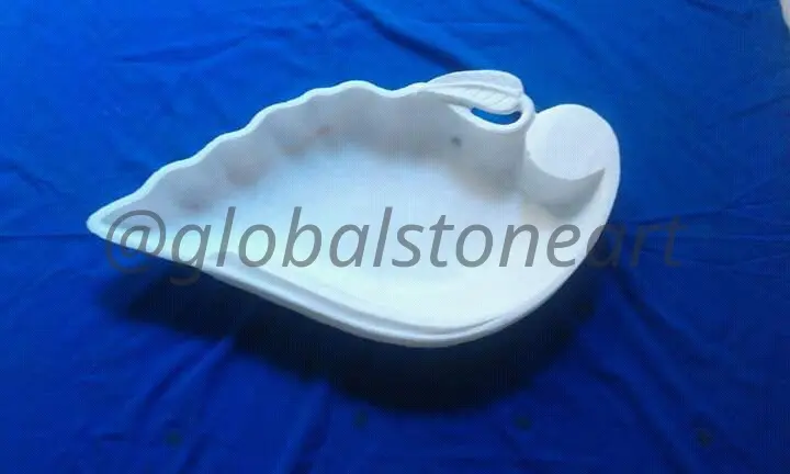 White Marble Conch-Shaped Urli Tray