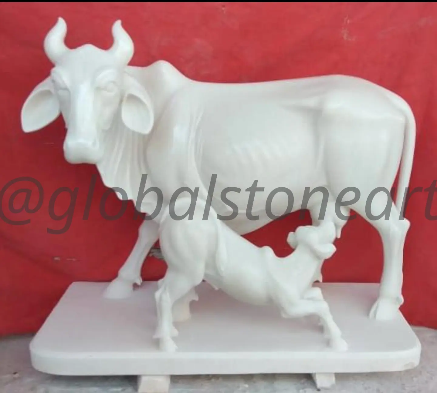 White Marble Cow with Calf Statue for Garden & Temple